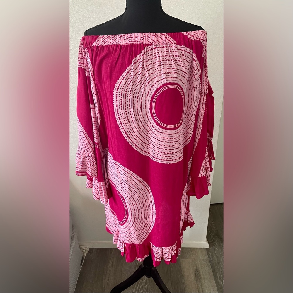 Manaola Pink and White Leinani Dress in Fuschia Poai Pattern Size XL/XXL